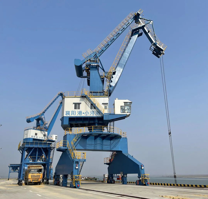 16t-portal-crane-for-river-port.jpg