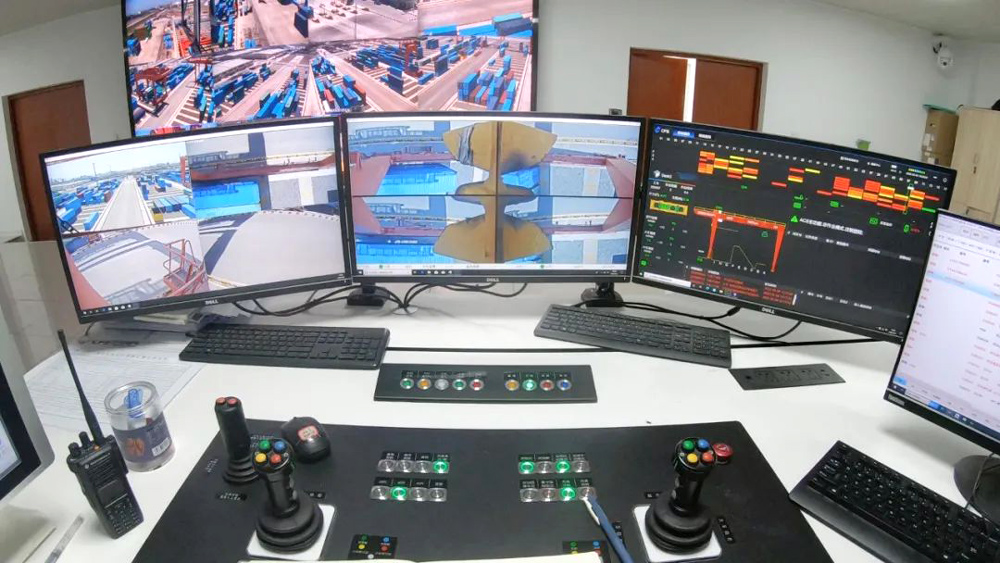 container-gantry-crane-monitoring-2.jpg